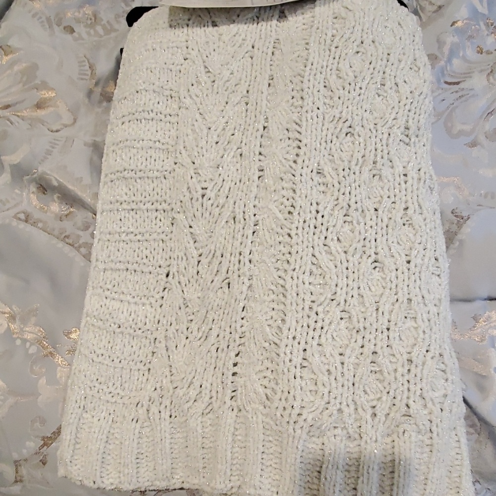 Secret Celebrity Ice Grey Throw Blanket